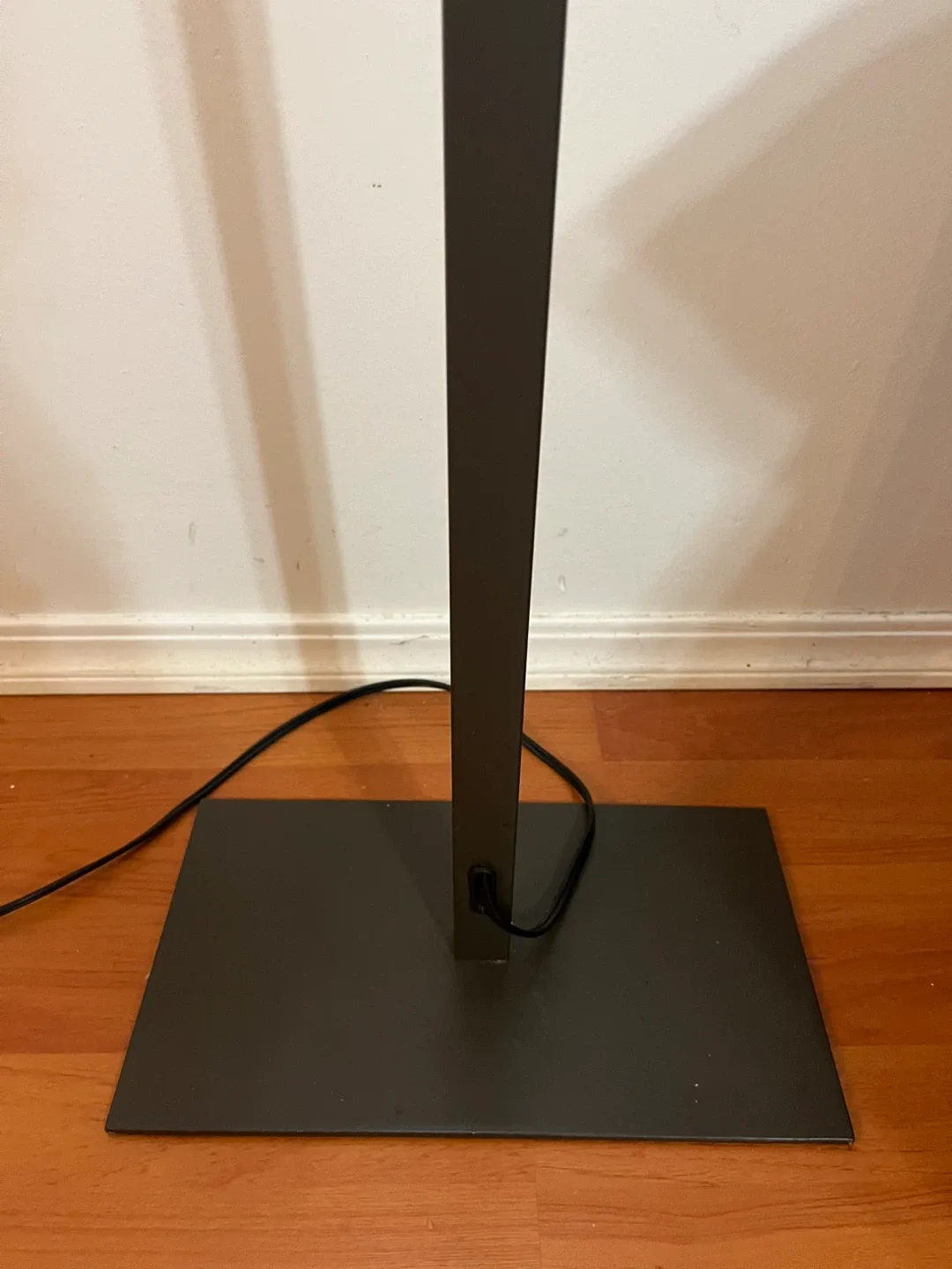 Modern Floor Lamp image indicator(2)