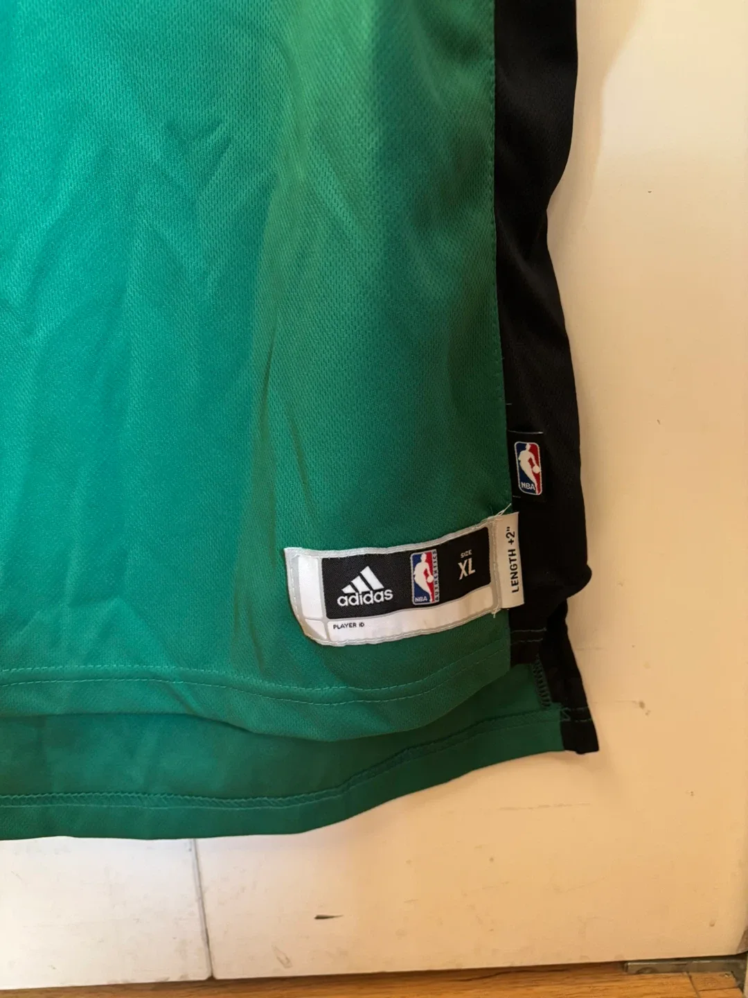 Adidas Boston Celtics Garnett #5 Jersey - XL image indicator(2)