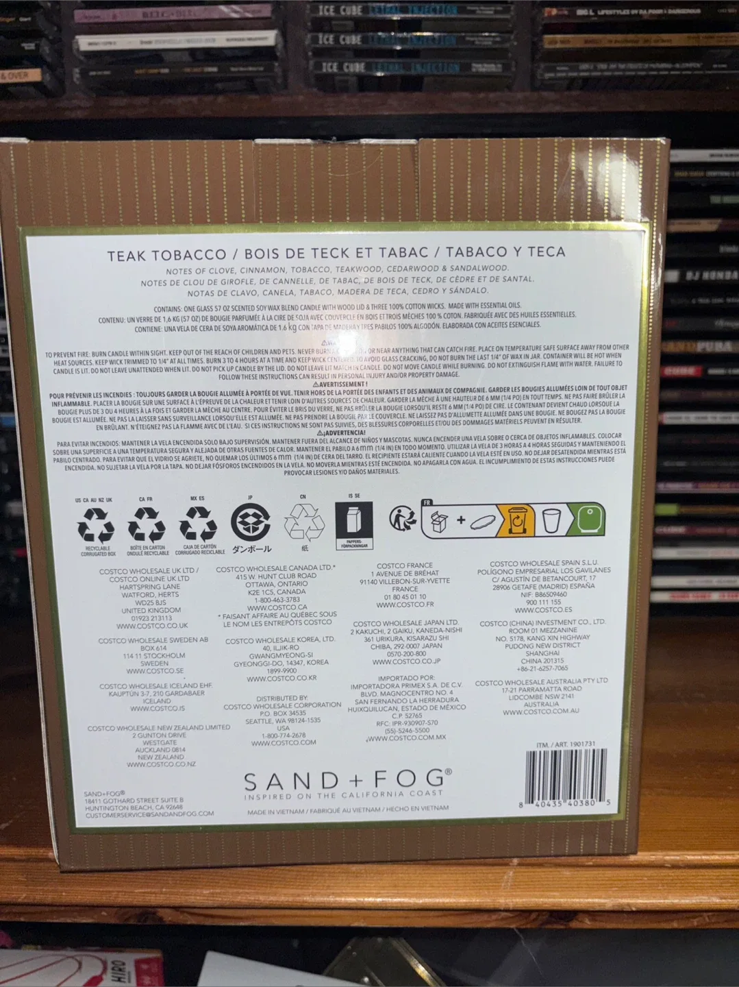 Sand + Fog Teak Tobacco Scented Candle image indicator(2)