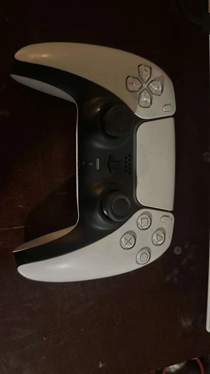 PlayStation 5 - photo 2