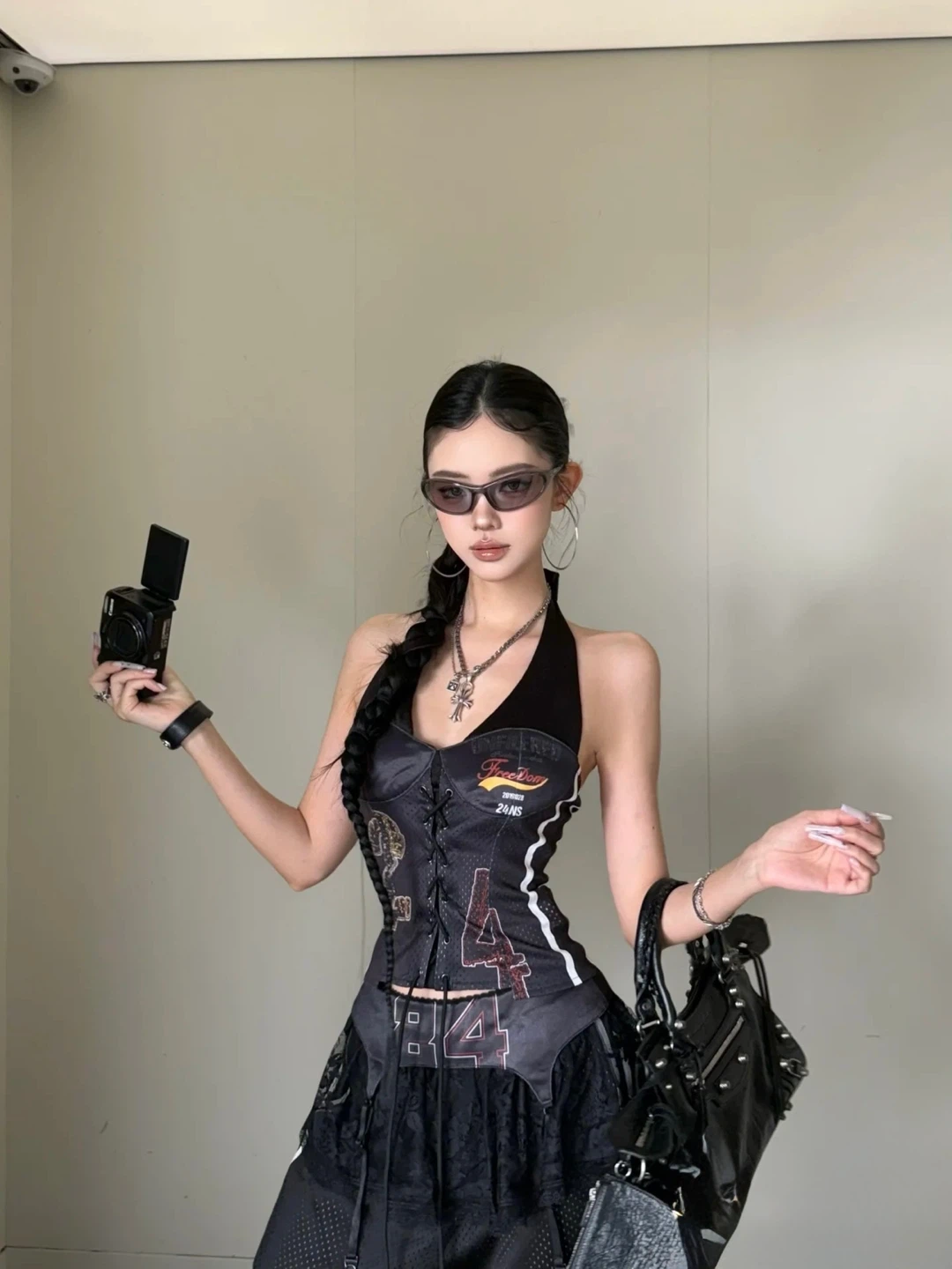 Vintage Black Graphic Print Top - photo 3