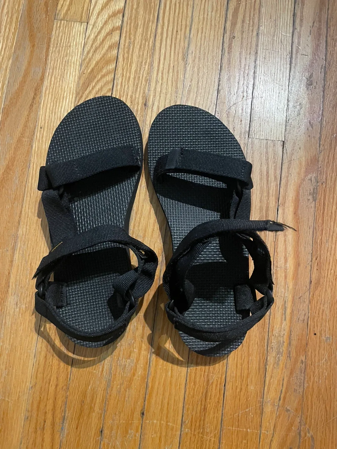 Teva Sandals - Women's US 7 - Black