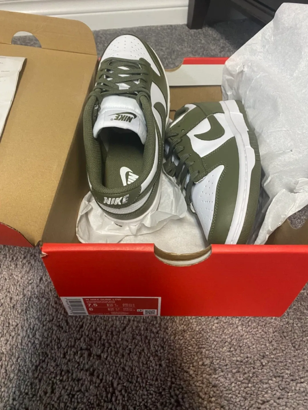 Nike Dunk Low  size 7 and 8 image indicator(4)