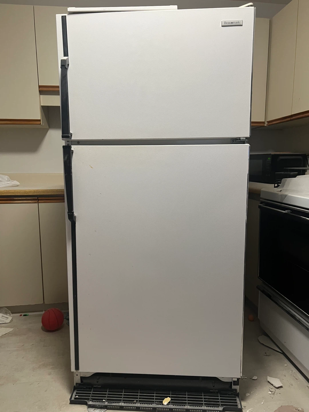 Beaumark White Fridge - 65" Height