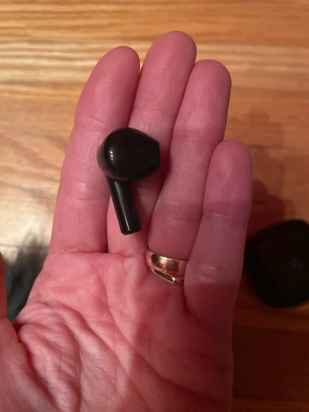 iQ Black Wireless Earbuds. #cleanout image indicator(3)