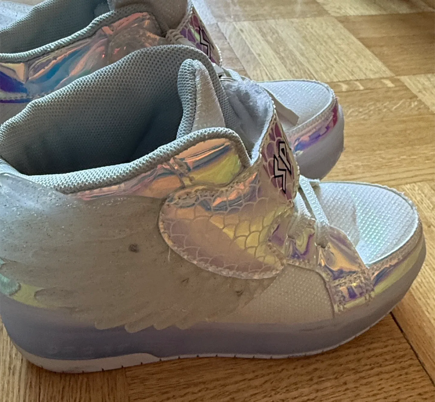 “Cleanout SPORT Roller Skate Shoes - Size 33 image indicator(3)