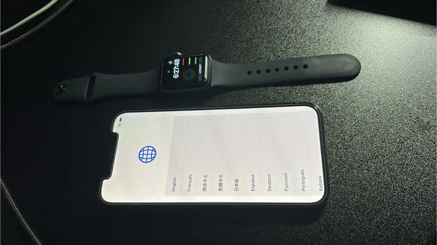 Apple iPhone 12 Pro Pacific Blue + Apple Watch Series 3 image indicator(2)