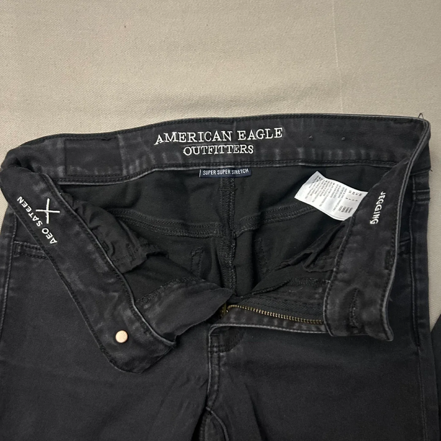 American Eagle Outfitters Jegging image indicator(2)