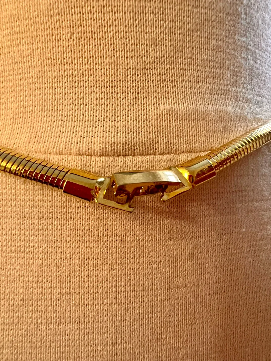 Gold Tone Omega Chain Necklace image indicator(2)