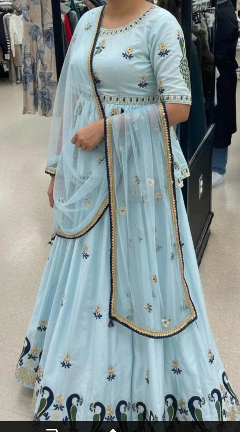 Lehenga Choli Set - Size Medium image indicator(4)