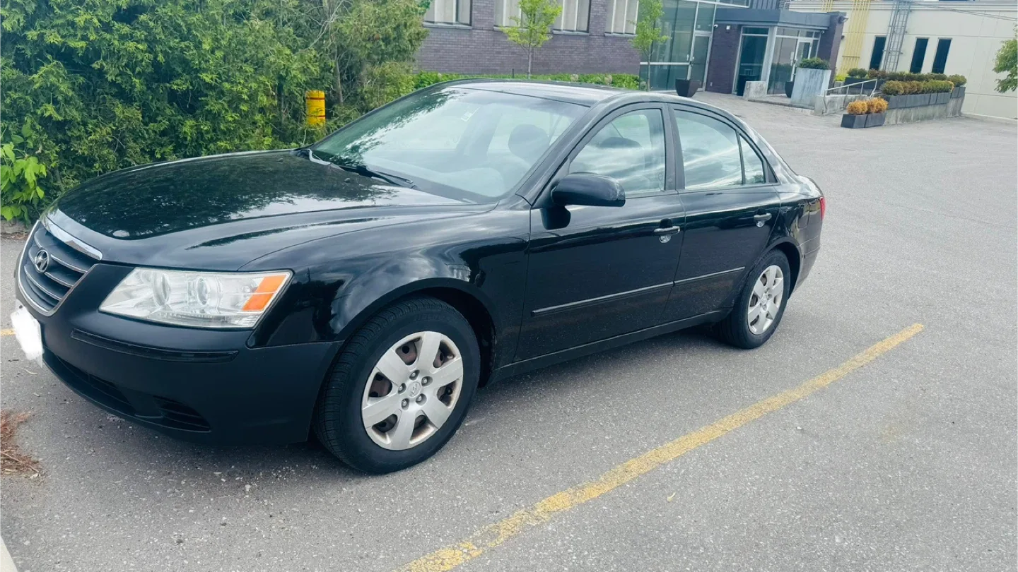 Sale: 2010 Hyundai Sonata – Black | Reliable | Selling AS IS image indicator(5)