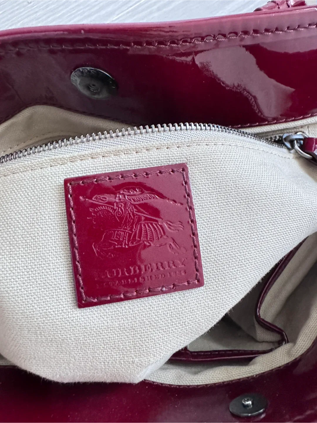 Burberry Tote Bag image indicator(5)