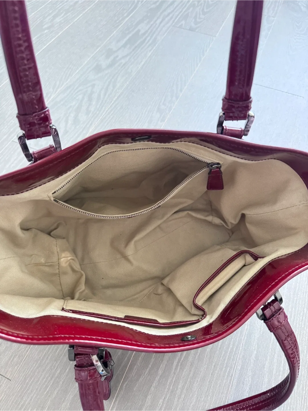 Burberry Tote Bag image indicator(6)