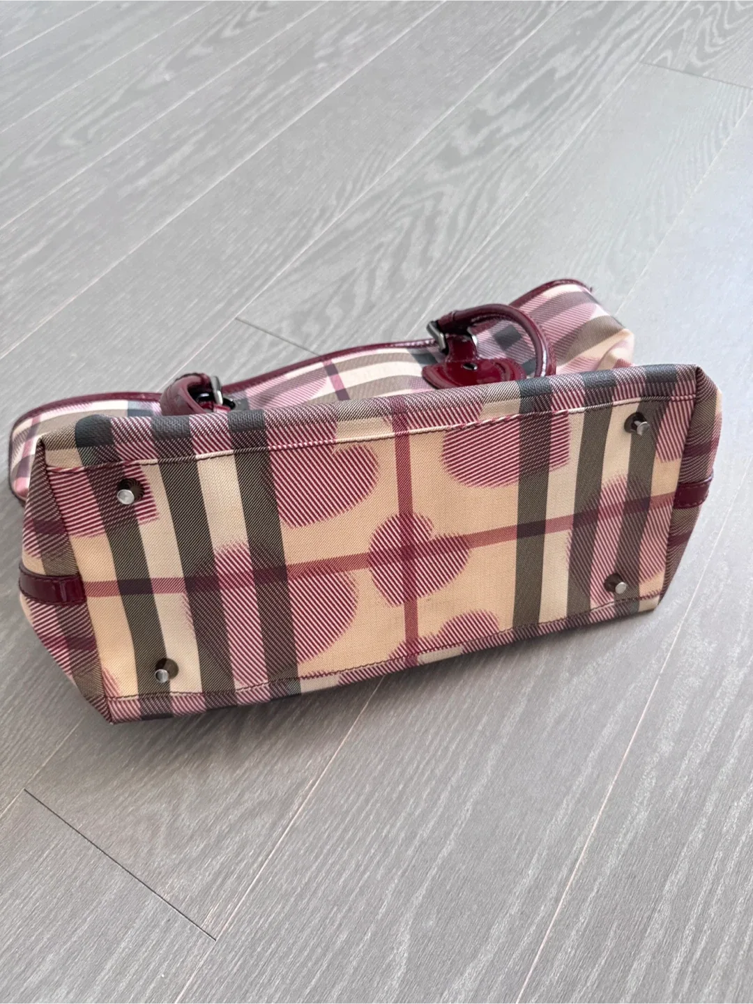 Burberry Tote Bag image indicator(3)