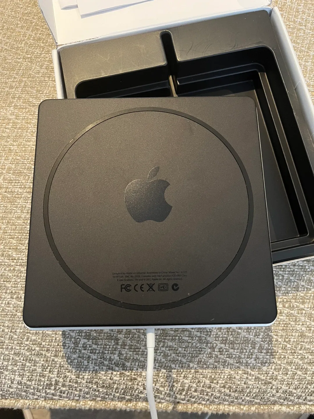 Apple USB SuperDrive MD564ZM/A A1379 image indicator(3)