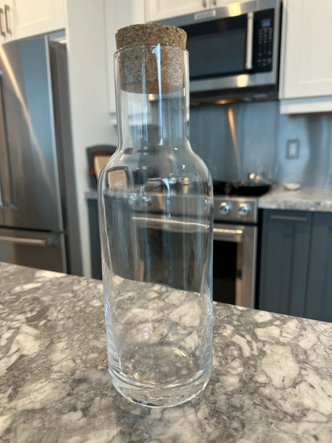 Wine Carafe with Cork Stopper