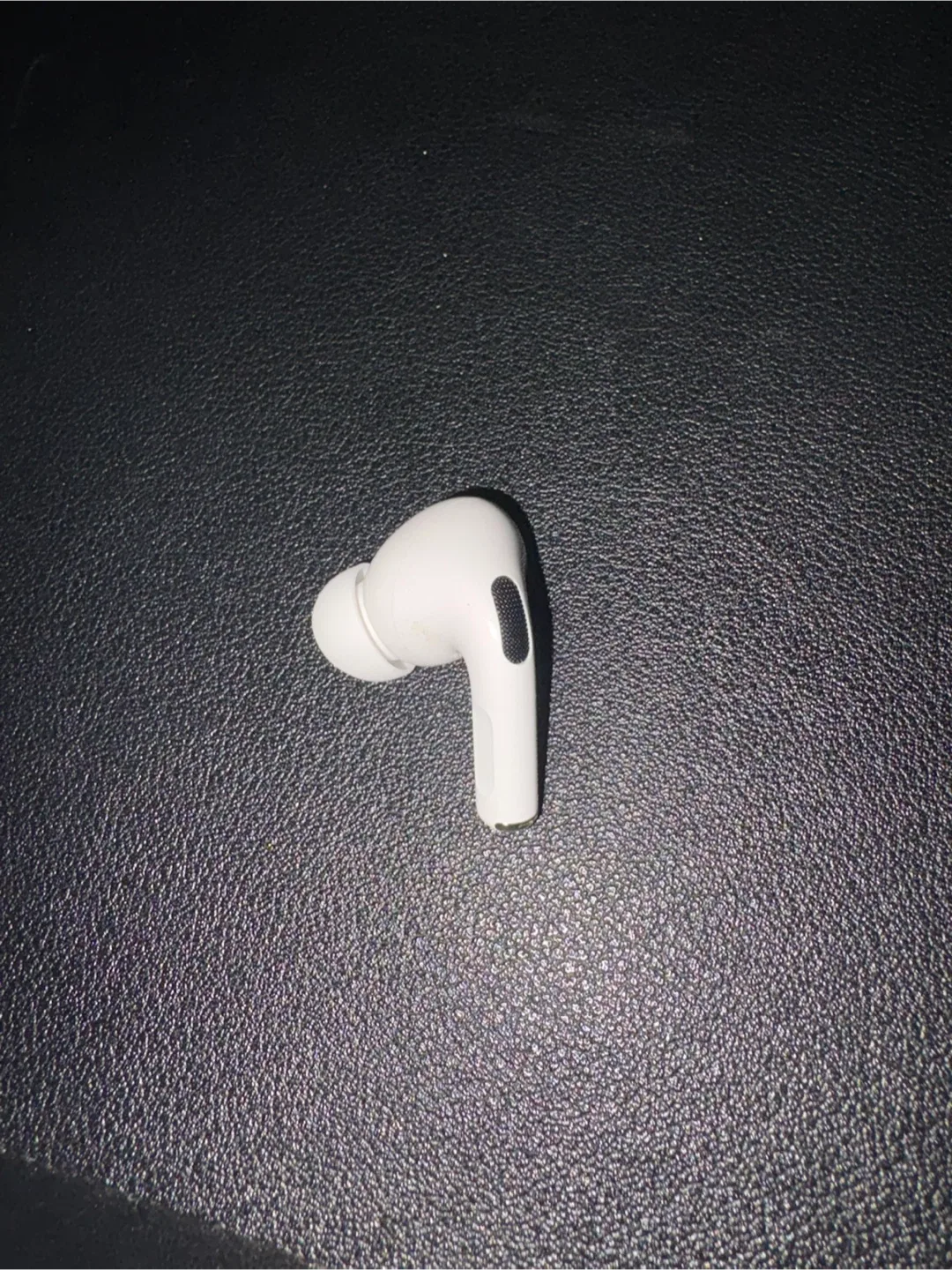 Apple AirPod Pro (Left) image indicator(3)