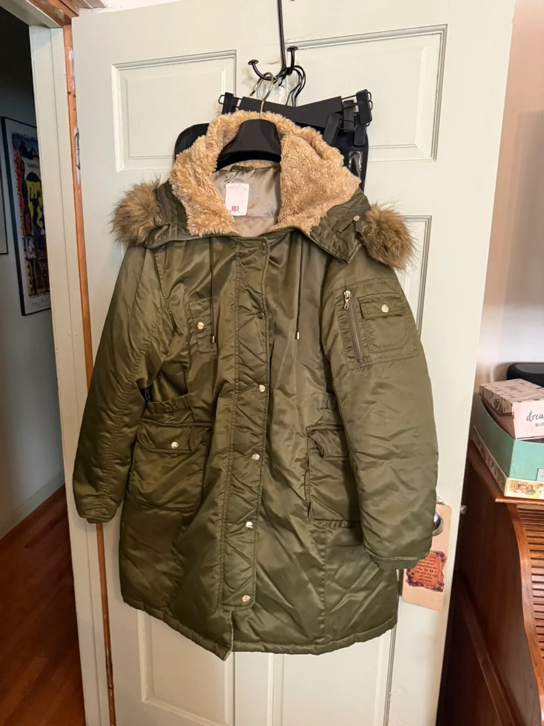 Olive Green Padded Parka Coat image indicator(5)