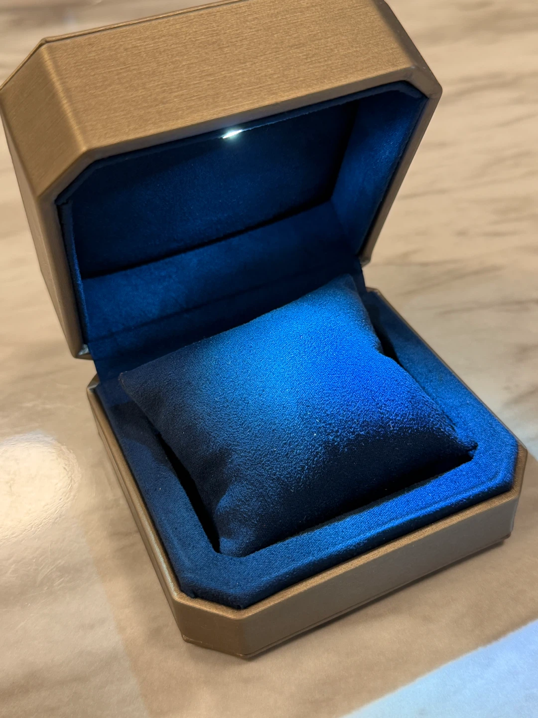 Light Up Jewelry Box for Bracelet