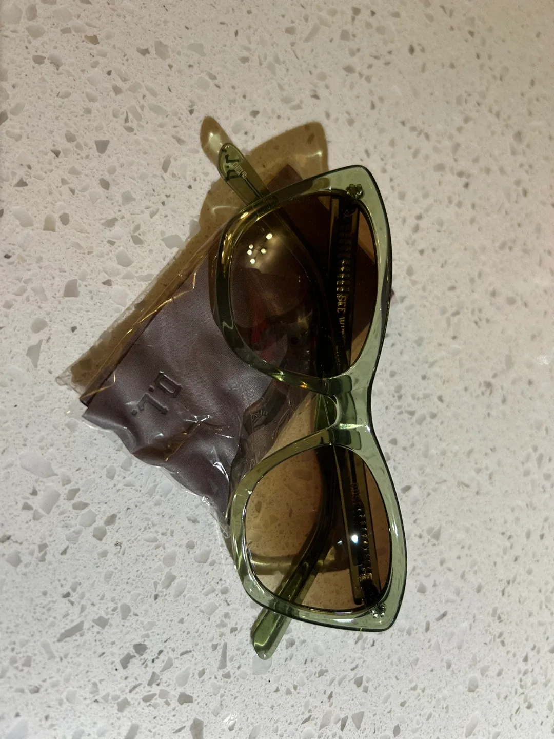 D.L. Eyewear Sunglasses with Case (Dan Levy)