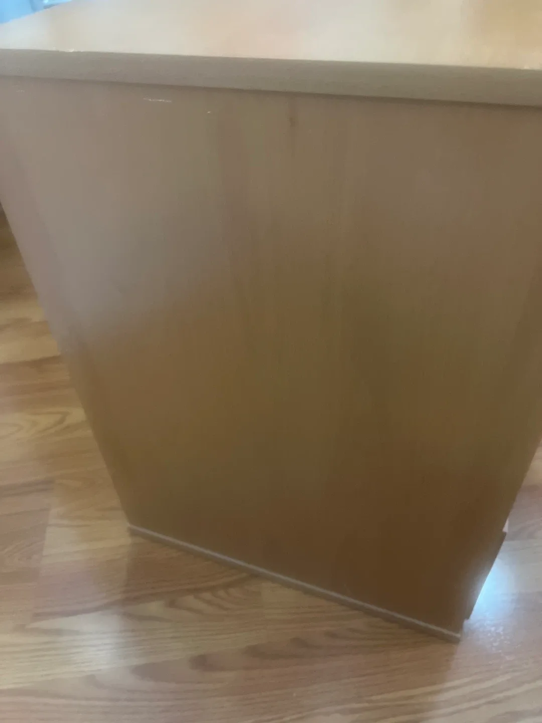 Wooden Three-Drawer Dresser image indicator(3)