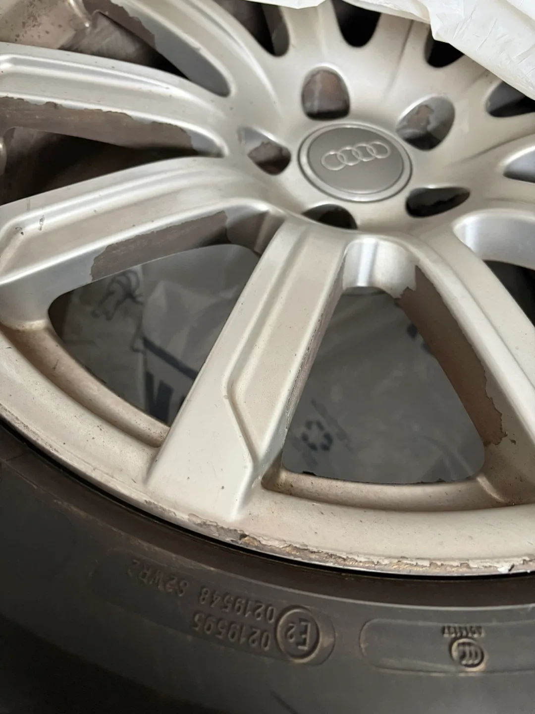 Michelin X-Ice Snow SUV 235/55R18 Tire on Audi Rim image indicator(2)