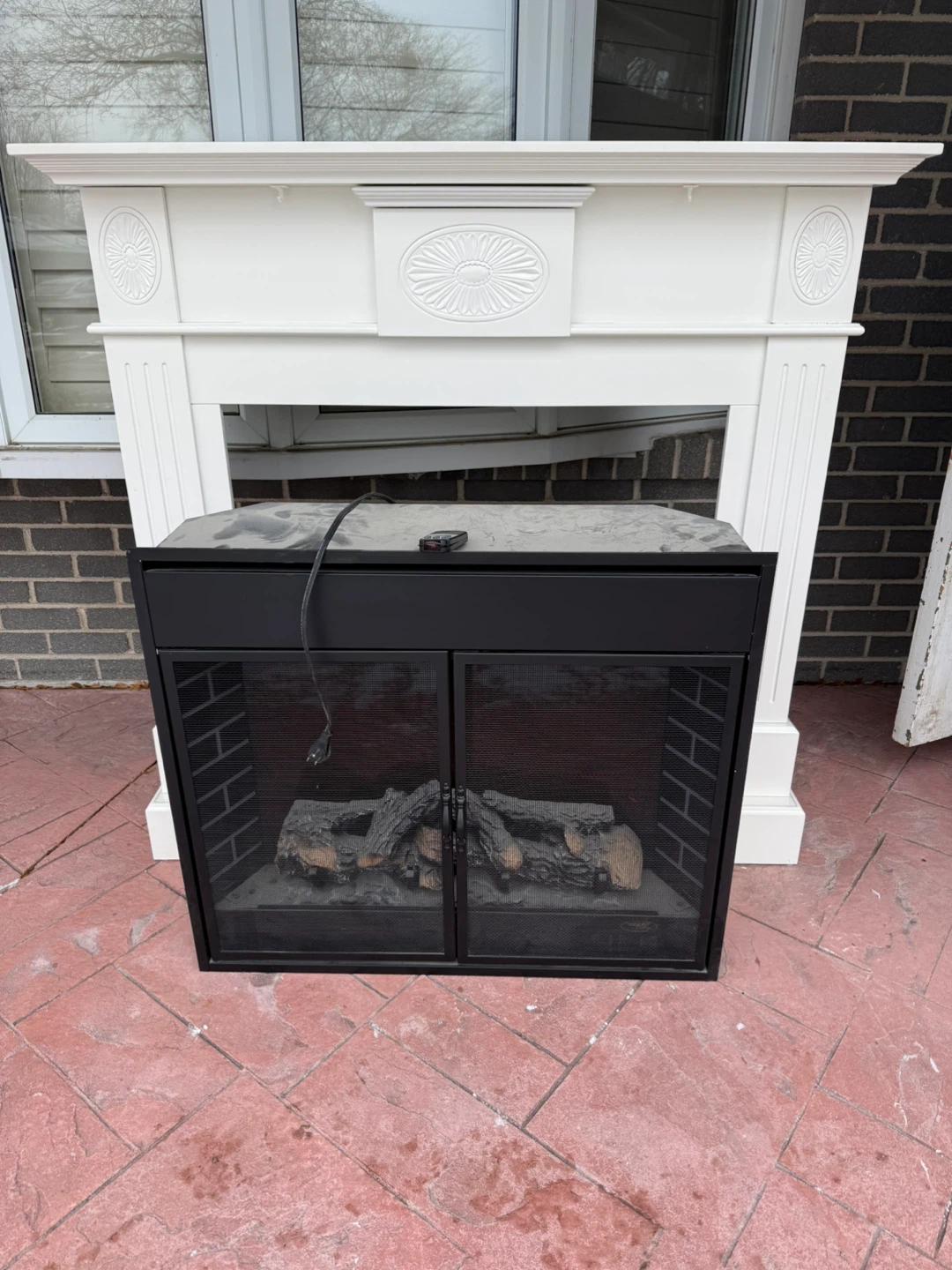 FREE: Electric Fireplace Insert with White Mantel