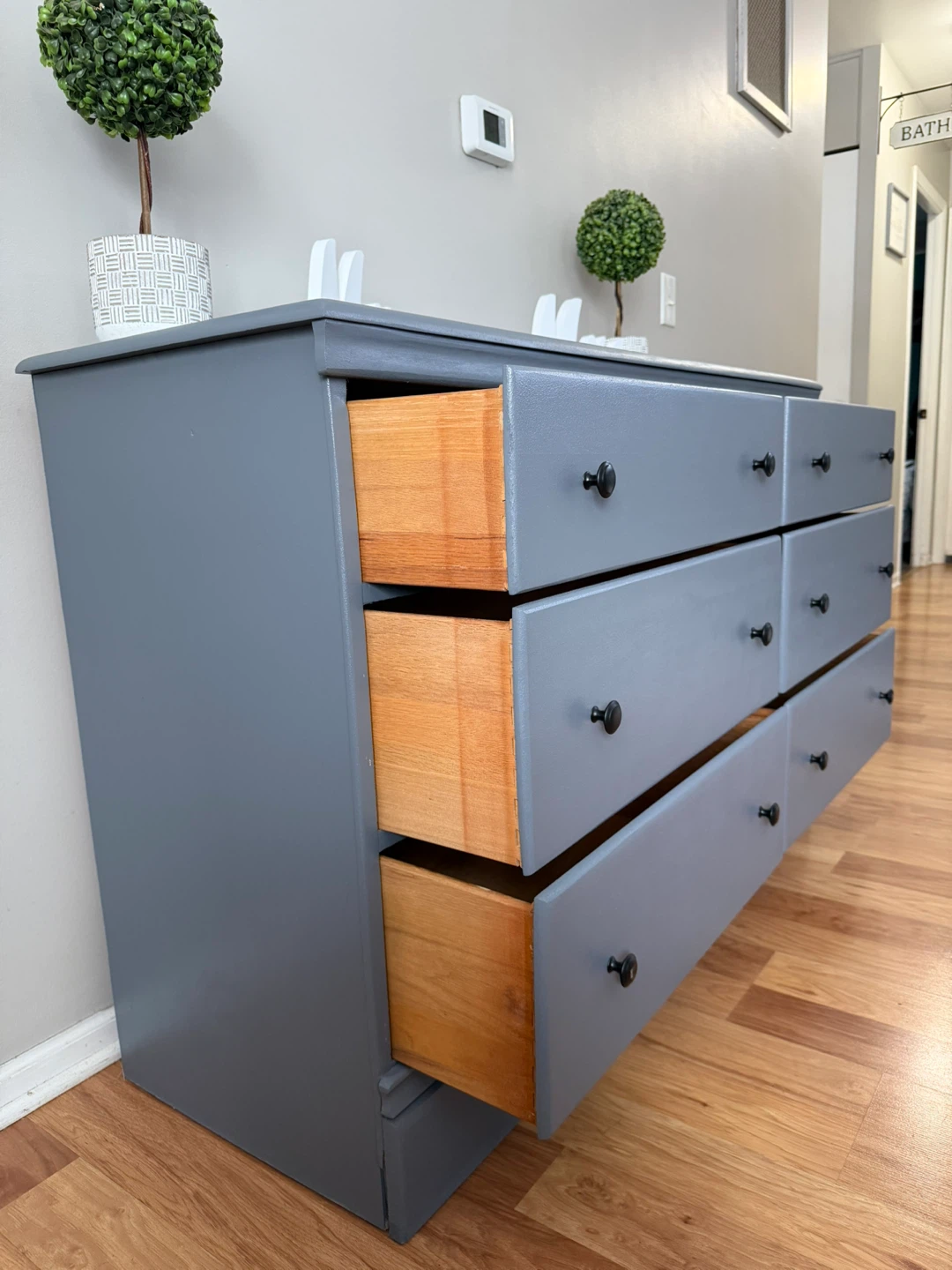 ✨🩶Gorgeous solid wood dresser🩶✨ - photo 3