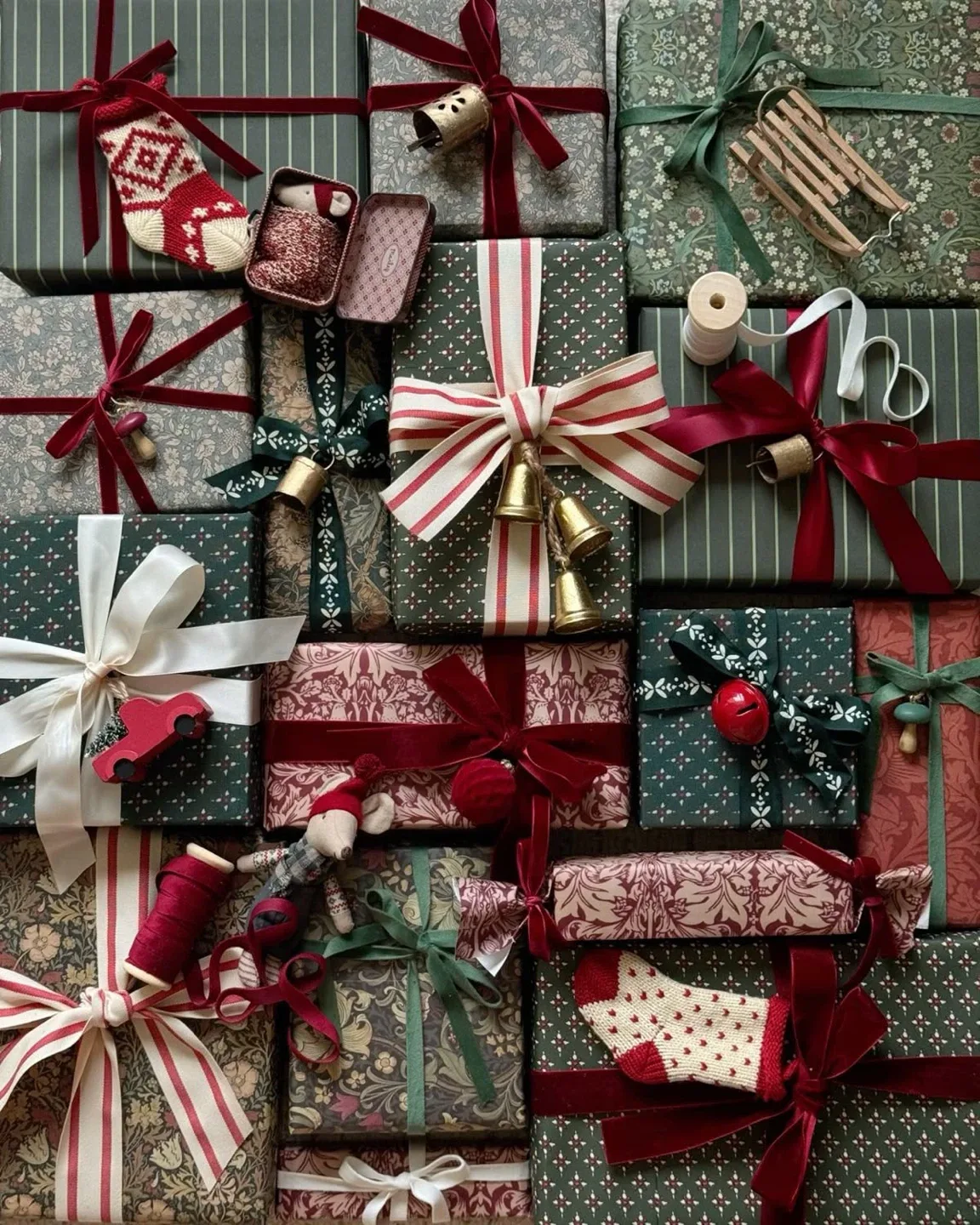 Gift wrapping services image indicator(3)
