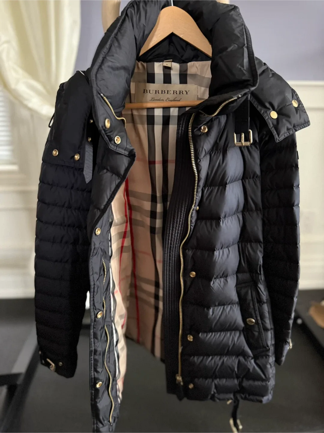 Authentic Burberry London England Navy Down Puffer M size