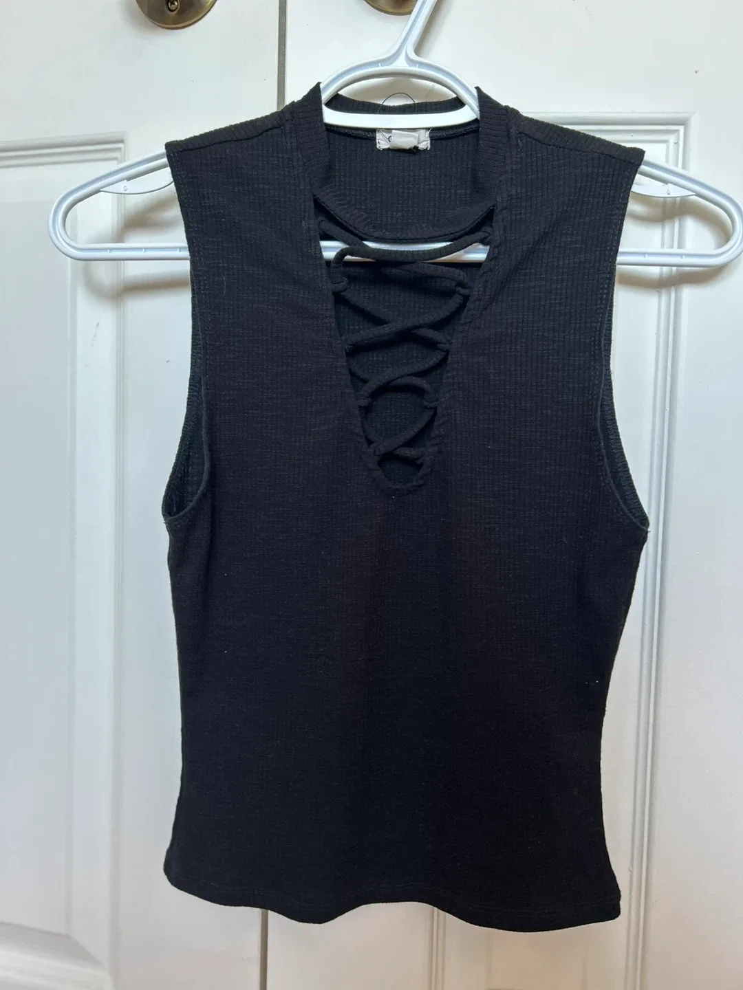 #Cleanout Women's Garage sleeveless black criss cross size XS