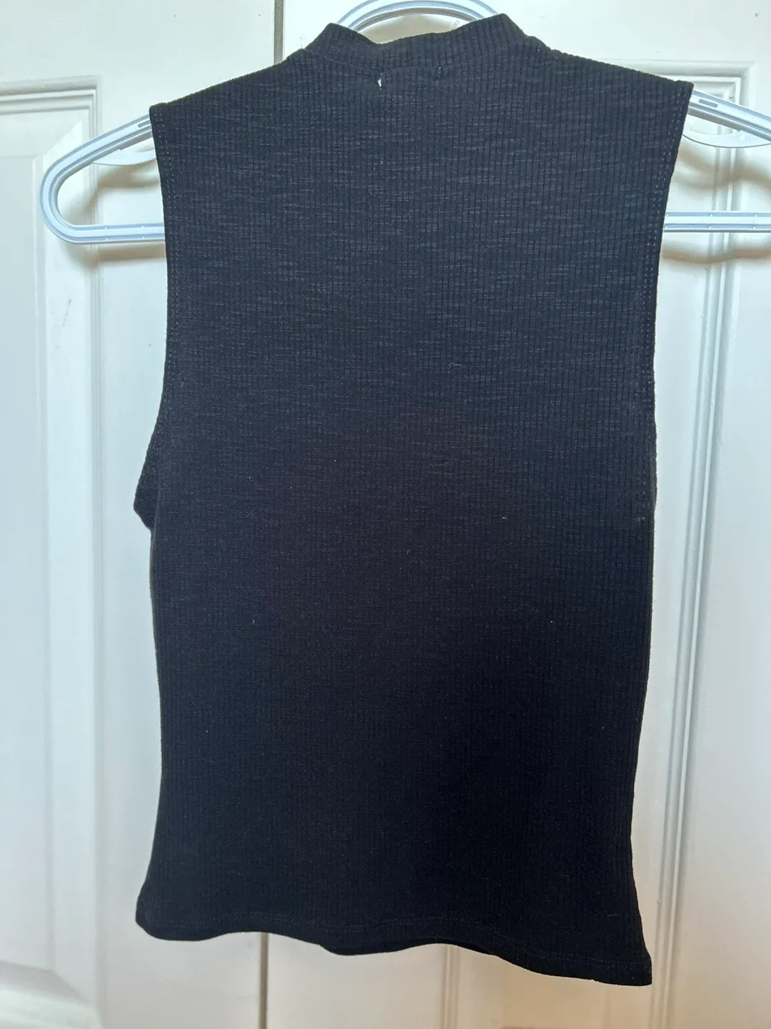 #Cleanout Women's Garage sleeveless black criss cross size XS image indicator(2)