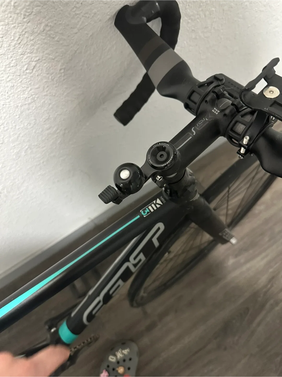 Felt TK3 Track Bike - Black/Teal image indicator(5)