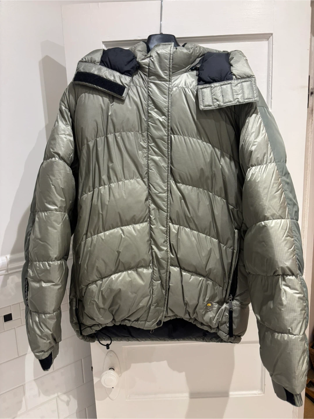 Mountain Hardwear Down Puffer Jacket, Women’s Medium