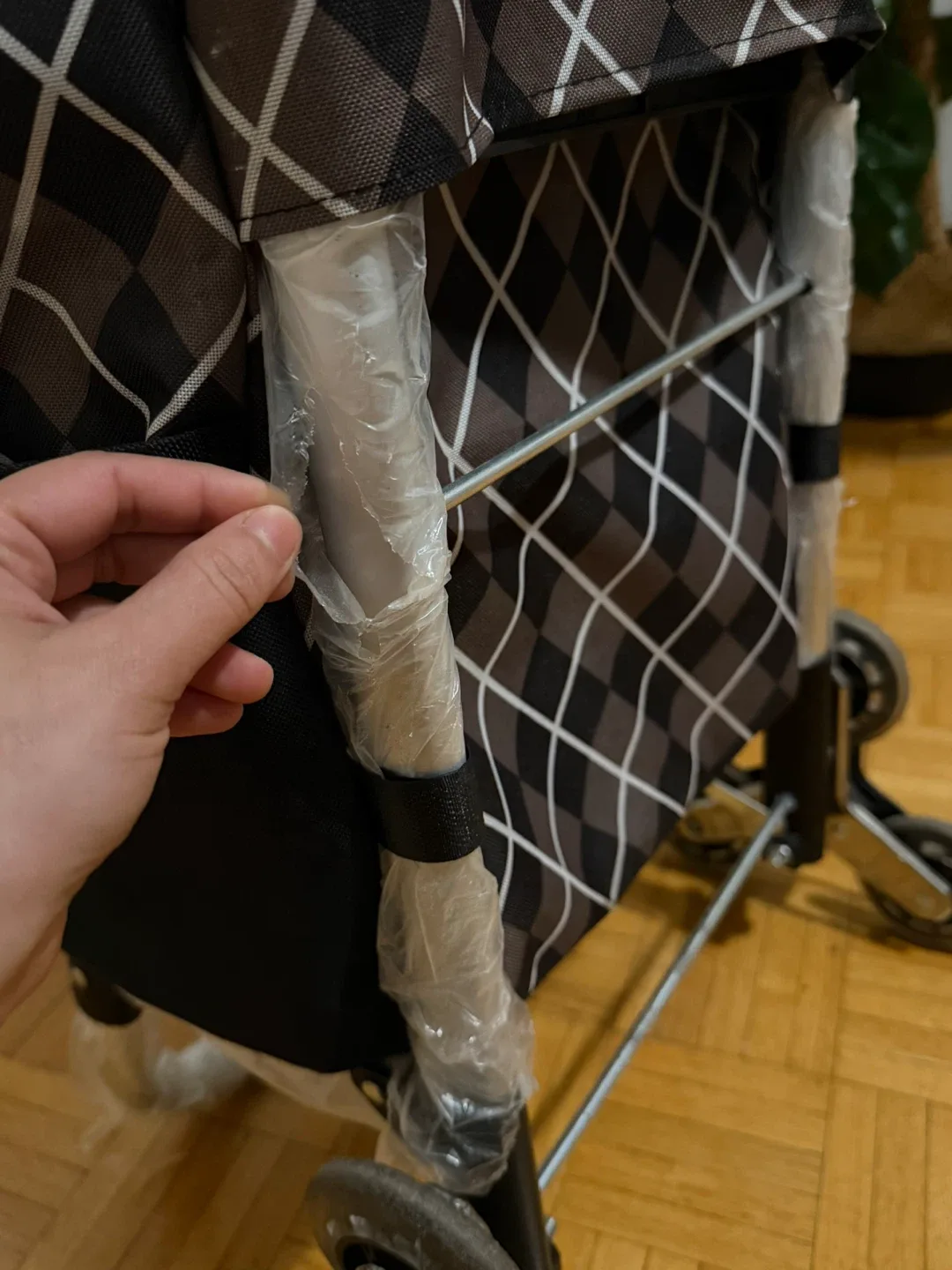 Shopping Cart Trolley - Plaid Pattern image indicator(6)