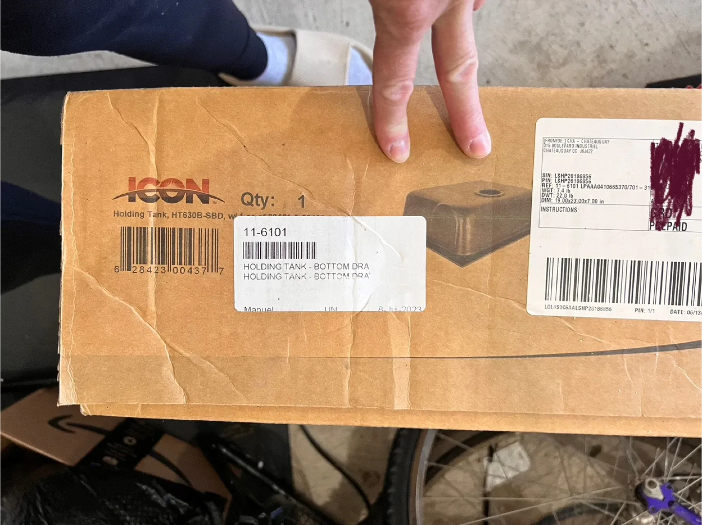 Holding tank for shower stall image indicator(4)