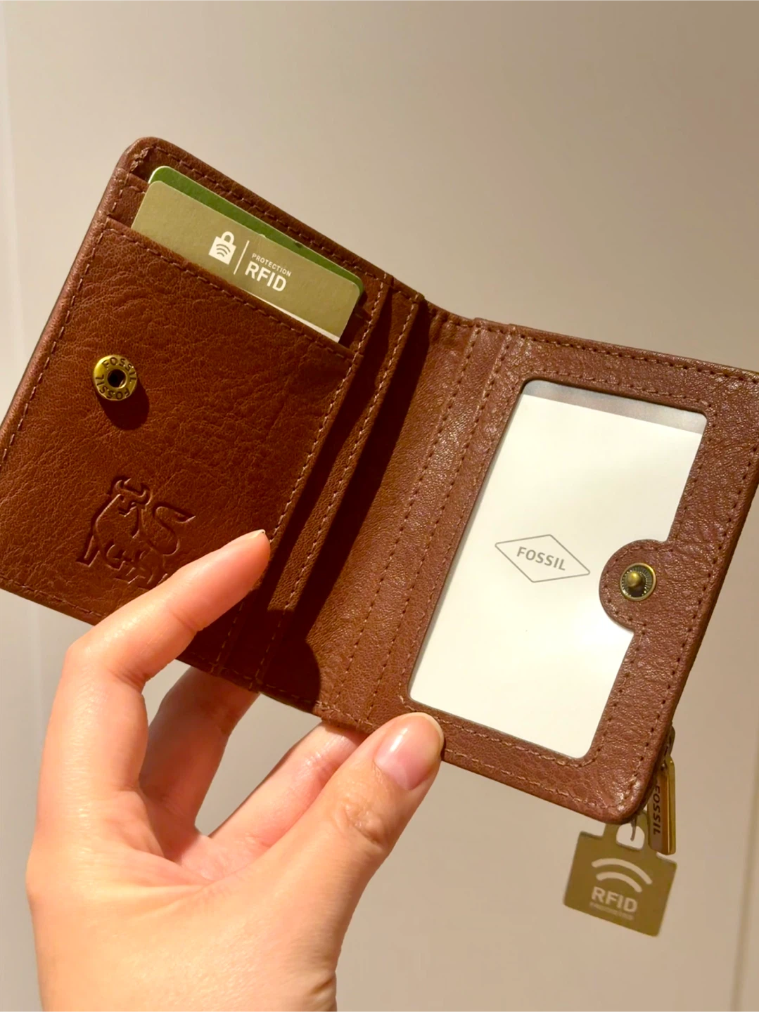 New With Tag! Fossil Leather Wallet - photo 4
