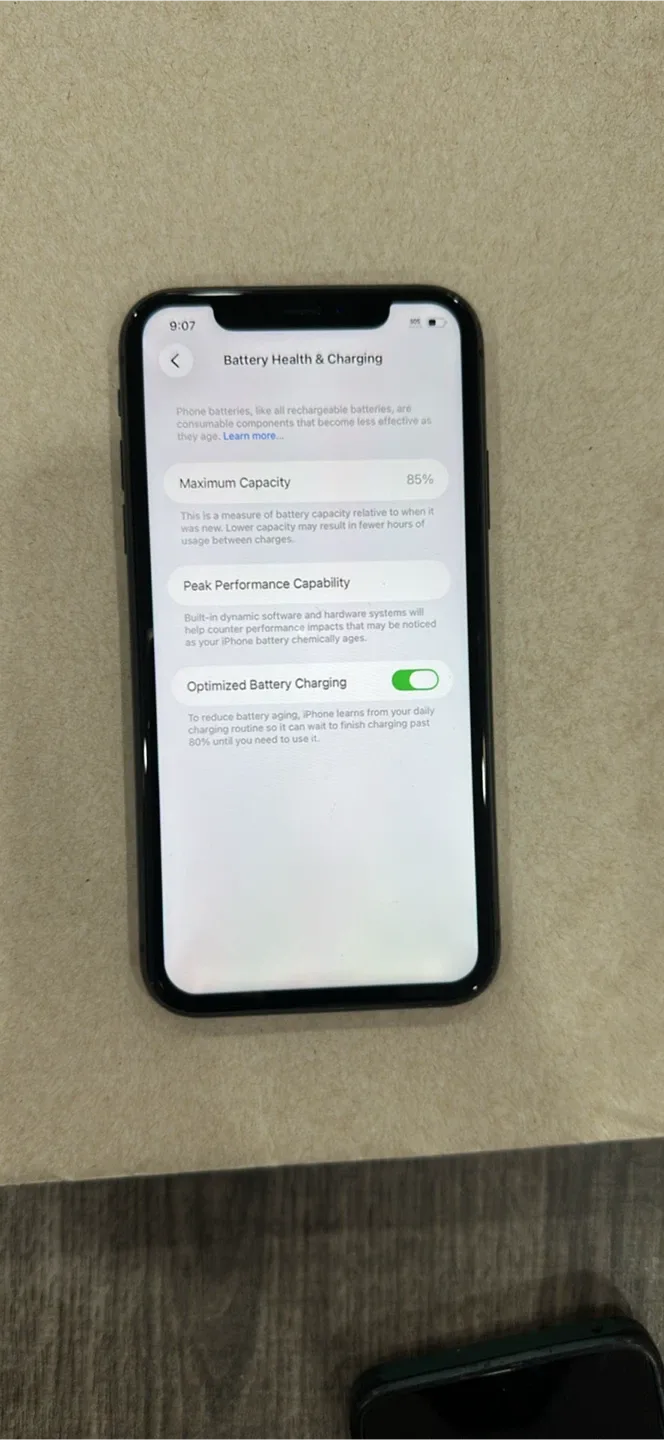 iPhone 11 - 128GB image indicator(4)