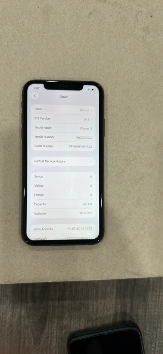 iPhone 11 - 128GB image indicator(3)