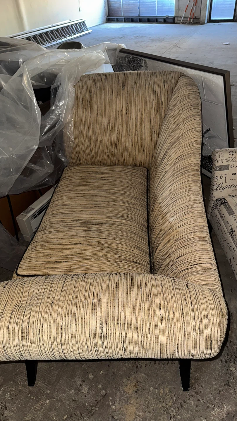 Beige Chaise Lounge & Storage Bench - photo 4
