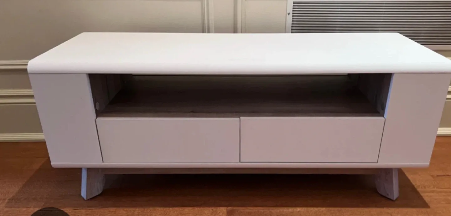 Structube Chelsa White Media Unit