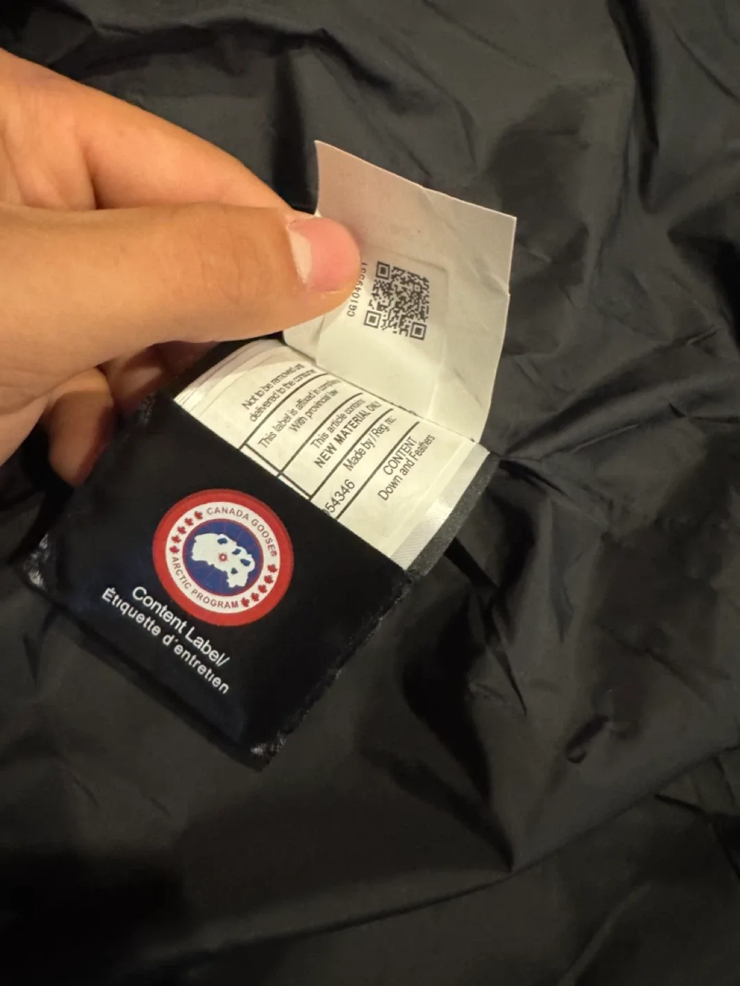 Canada Goose Black Down Jacket (L) image indicator(5)
