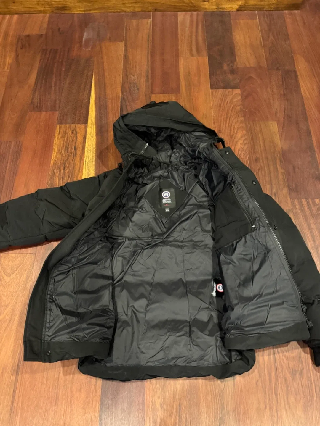 Canada Goose Black Down Jacket (L) image indicator(4)