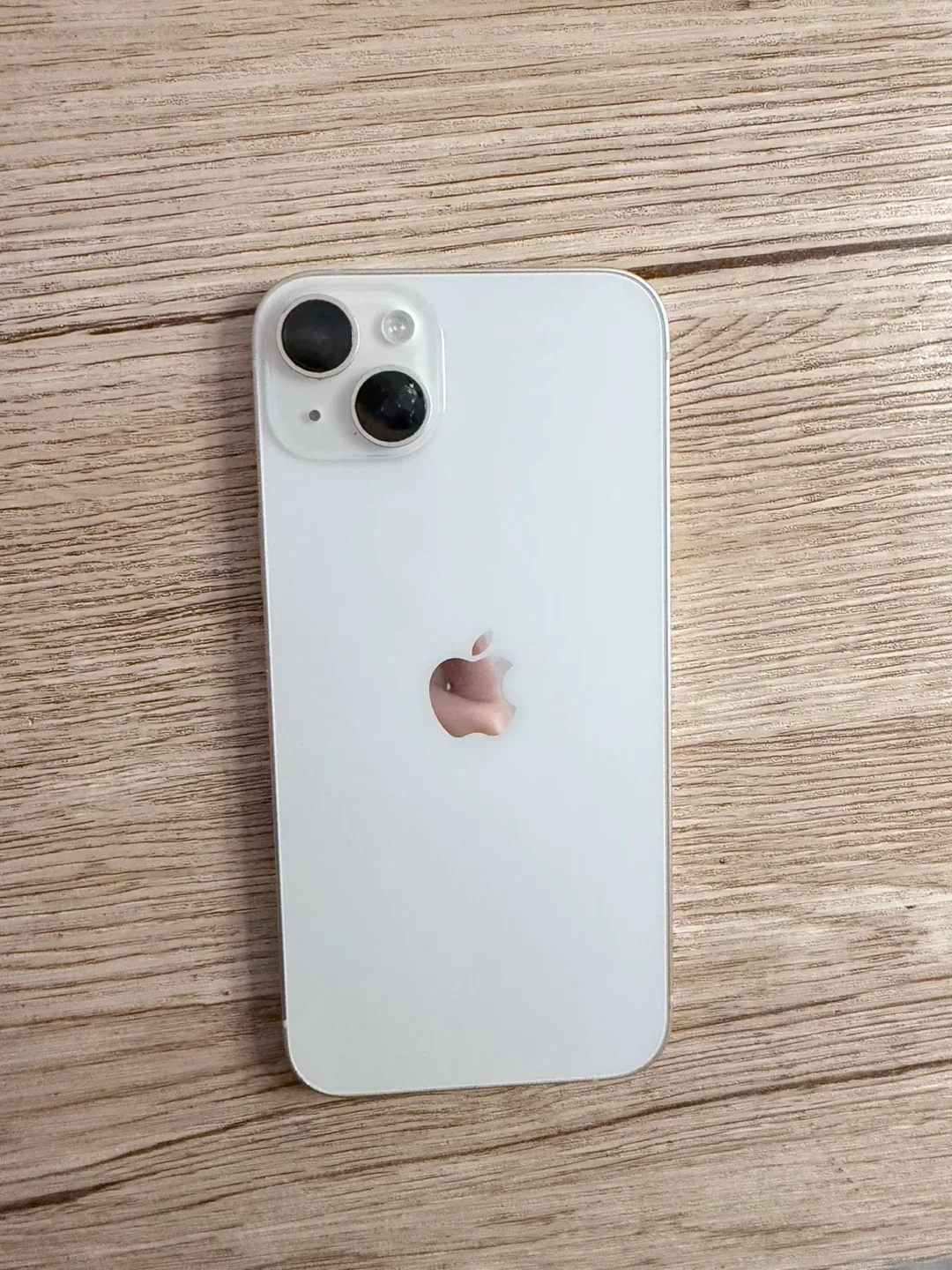 Apple iPhone 14 Plus  - White image indicator(2)