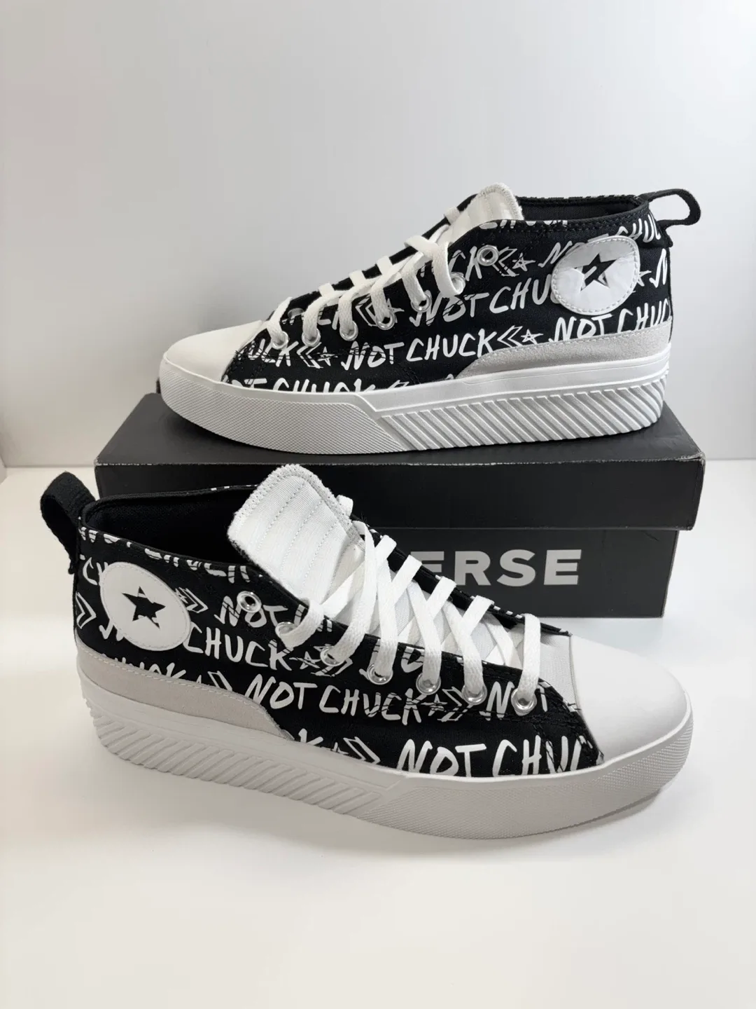 Converse Shoes New! Unisex Mens size 10.5