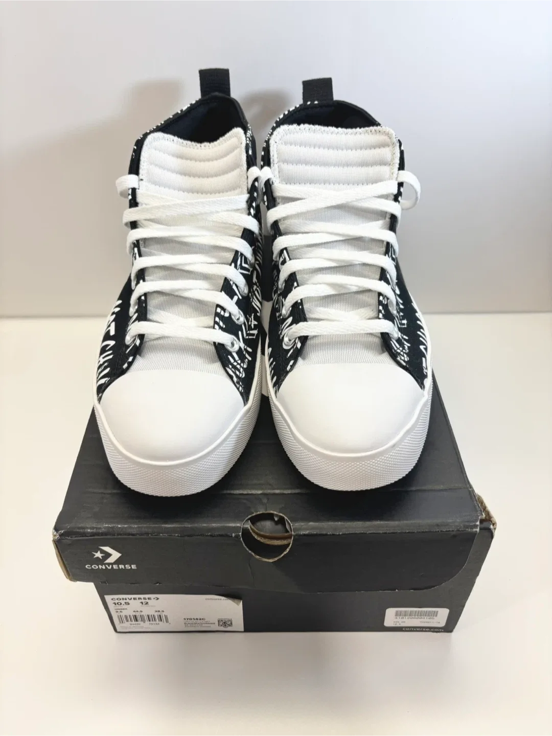 Converse Shoes New! Unisex Mens size 10.5 image indicator(3)