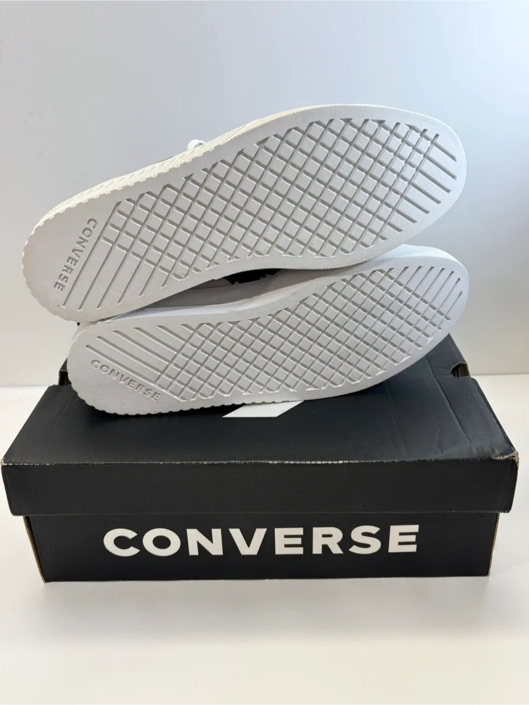 Converse Shoes New! Unisex Mens size 10.5 image indicator(6)