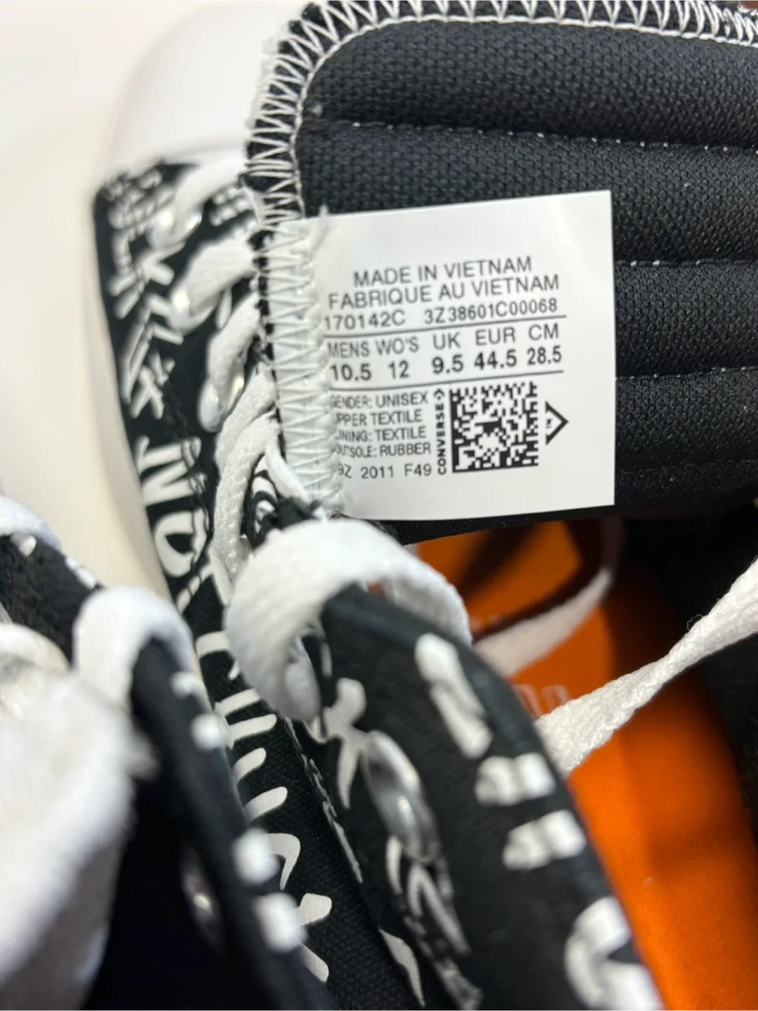 Converse Shoes New! Unisex Mens size 10.5 image indicator(5)