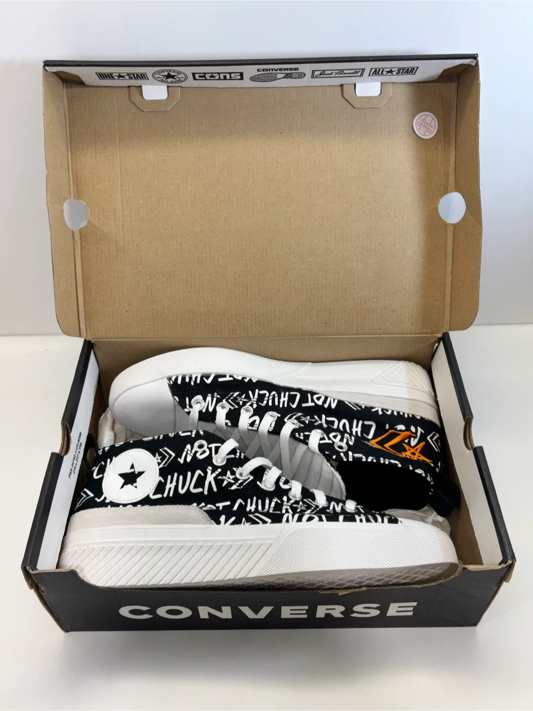 Converse Shoes New! Unisex Mens size 10.5 image indicator(7)