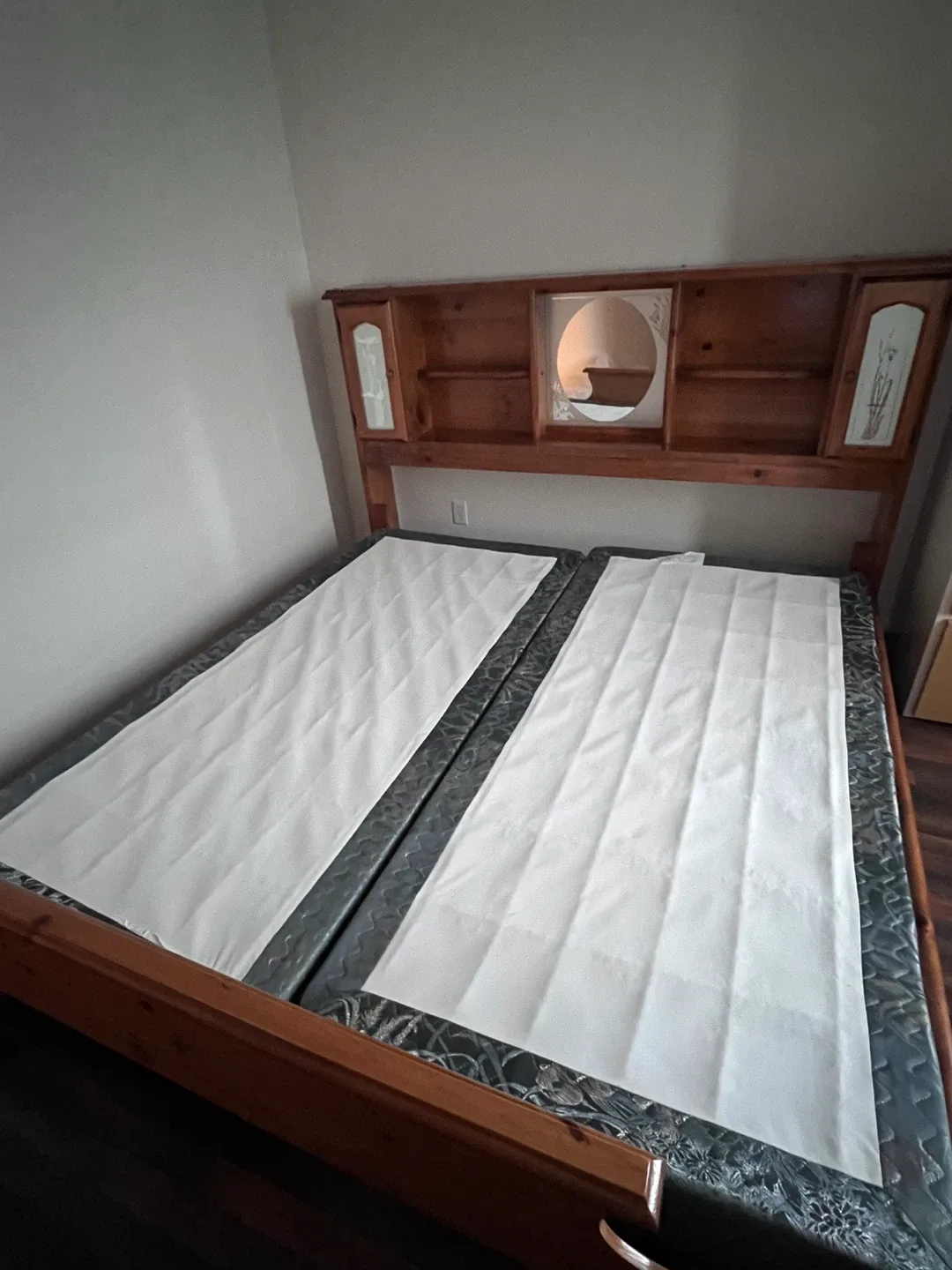 King size pure Oak Wooden Headboard with Bed Frames image indicator(2)